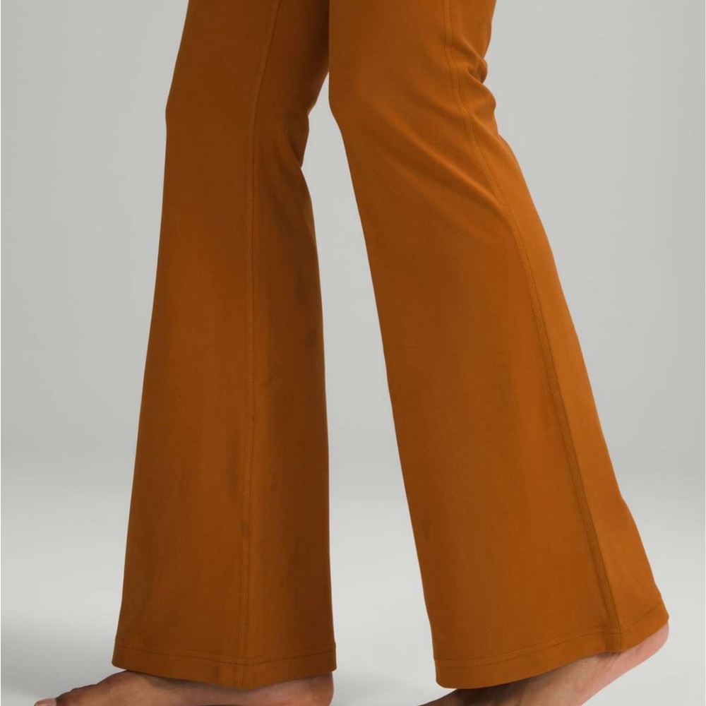Lululemon Groove Super High Rise SHR Flared Pant Size 2 Nulu Butternut Brown